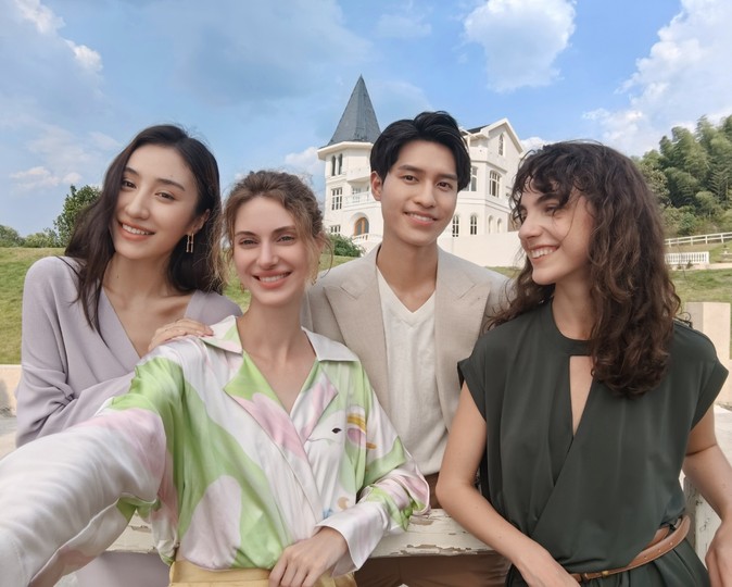 HUAWEI Mate 50 13 MP wide-angle front camera