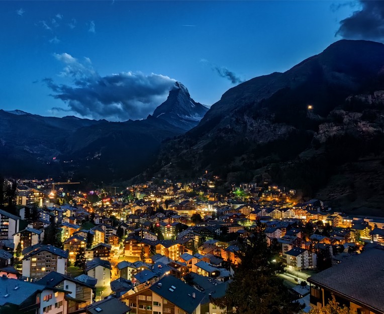 HUAWEI Mate 50 Pro Night Makes Right 2