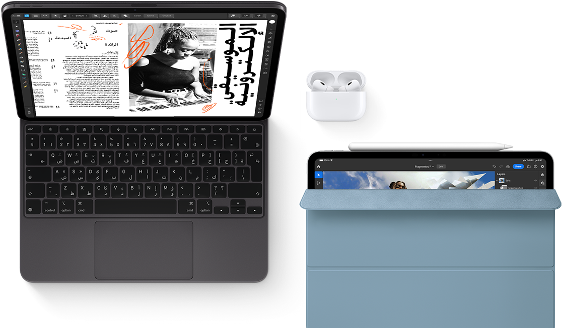 iPad Pro مع لوحة مفاتيح ماجيك وAirpods Pro. iPad آخر مع قلم Apple والمحفظة الذكية