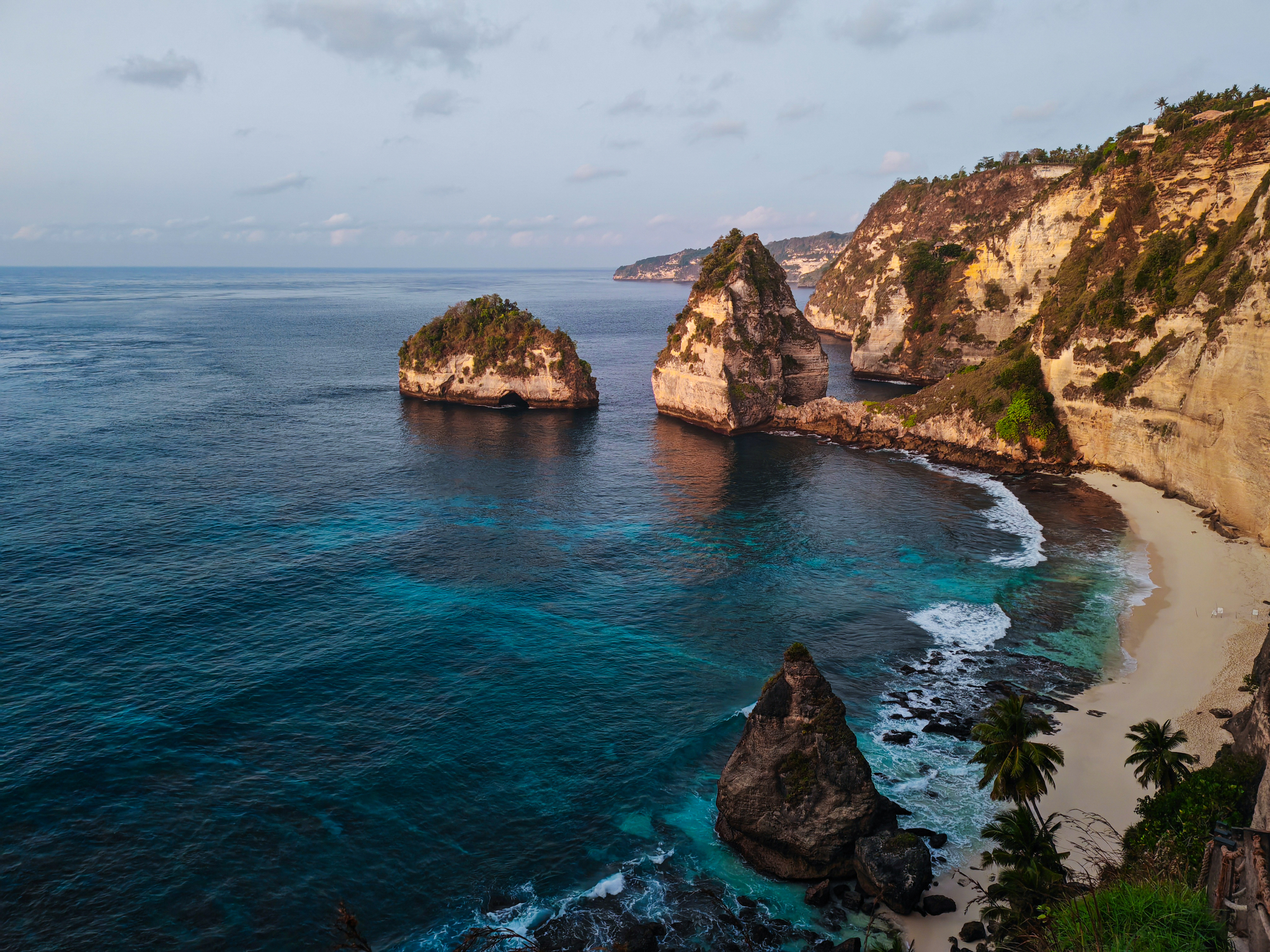 كاميرا رئيسية، قوة رائدة بين يديك.