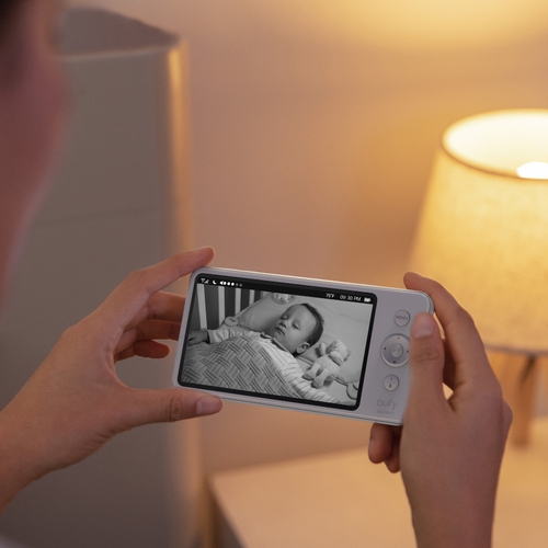 eufy-baby-monitor-pan-and-tilt-feature-1